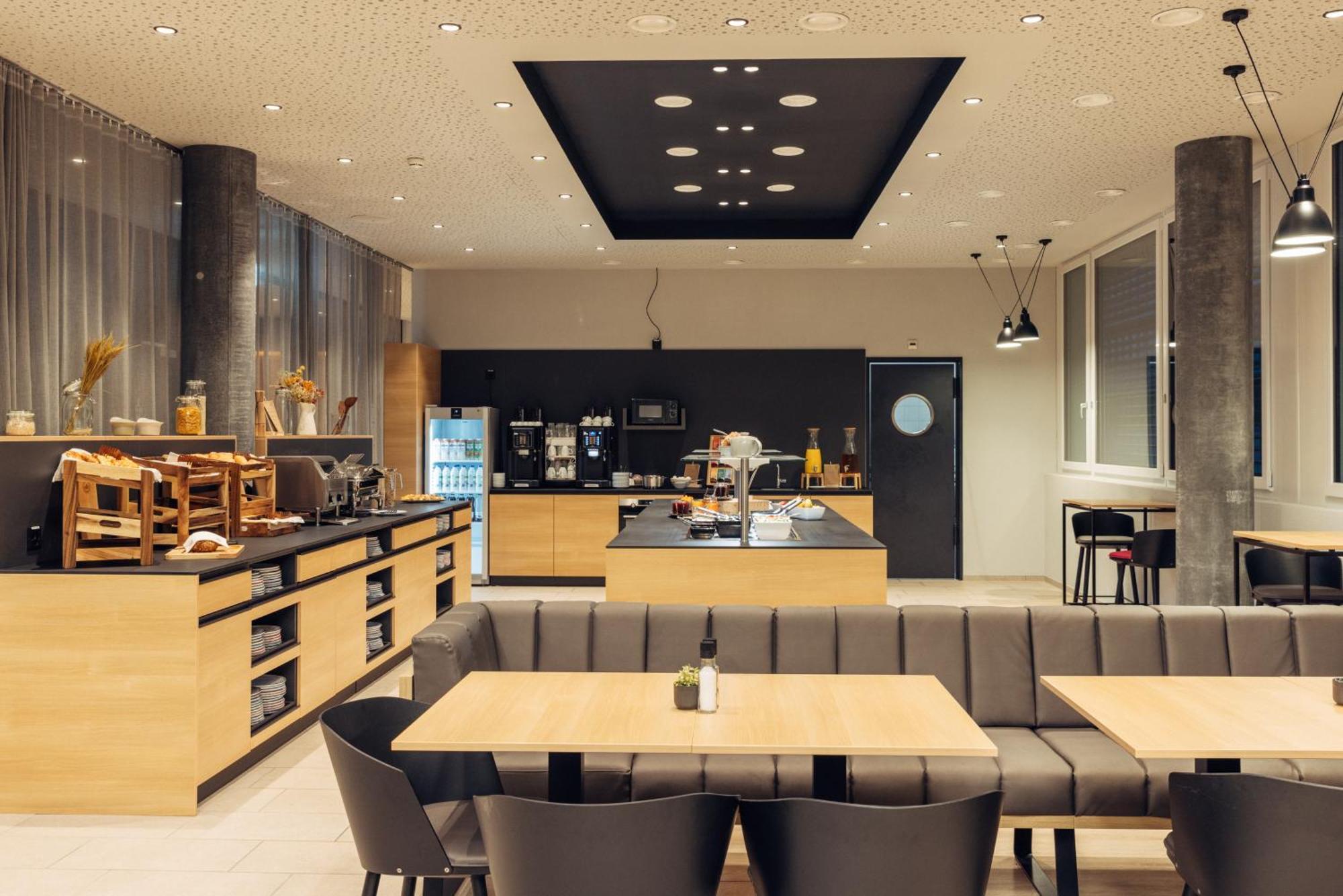 Harry'S Home Zuerich-Limmattal شبرايتنباخ المظهر الخارجي الصورة